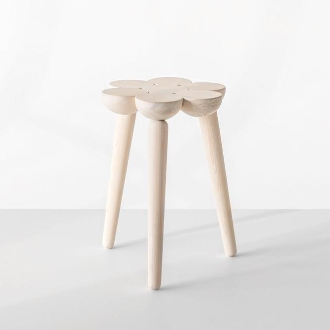 Myltha stool